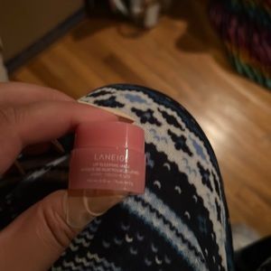 It’s a lip sleeping mask